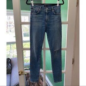 Sold!! ROCKET MID RISE SKINNY JEANS